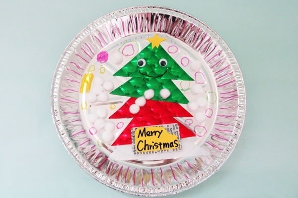 ピカピカ輝くツリーです。「ピッカピカ☆クリスマスツリー」